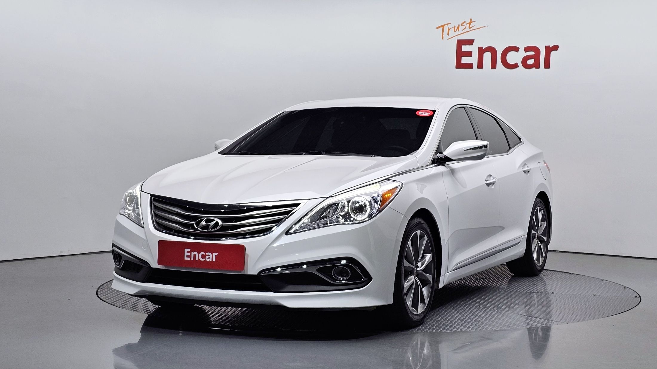 HYUNDAI GRANDEUR HG 2015