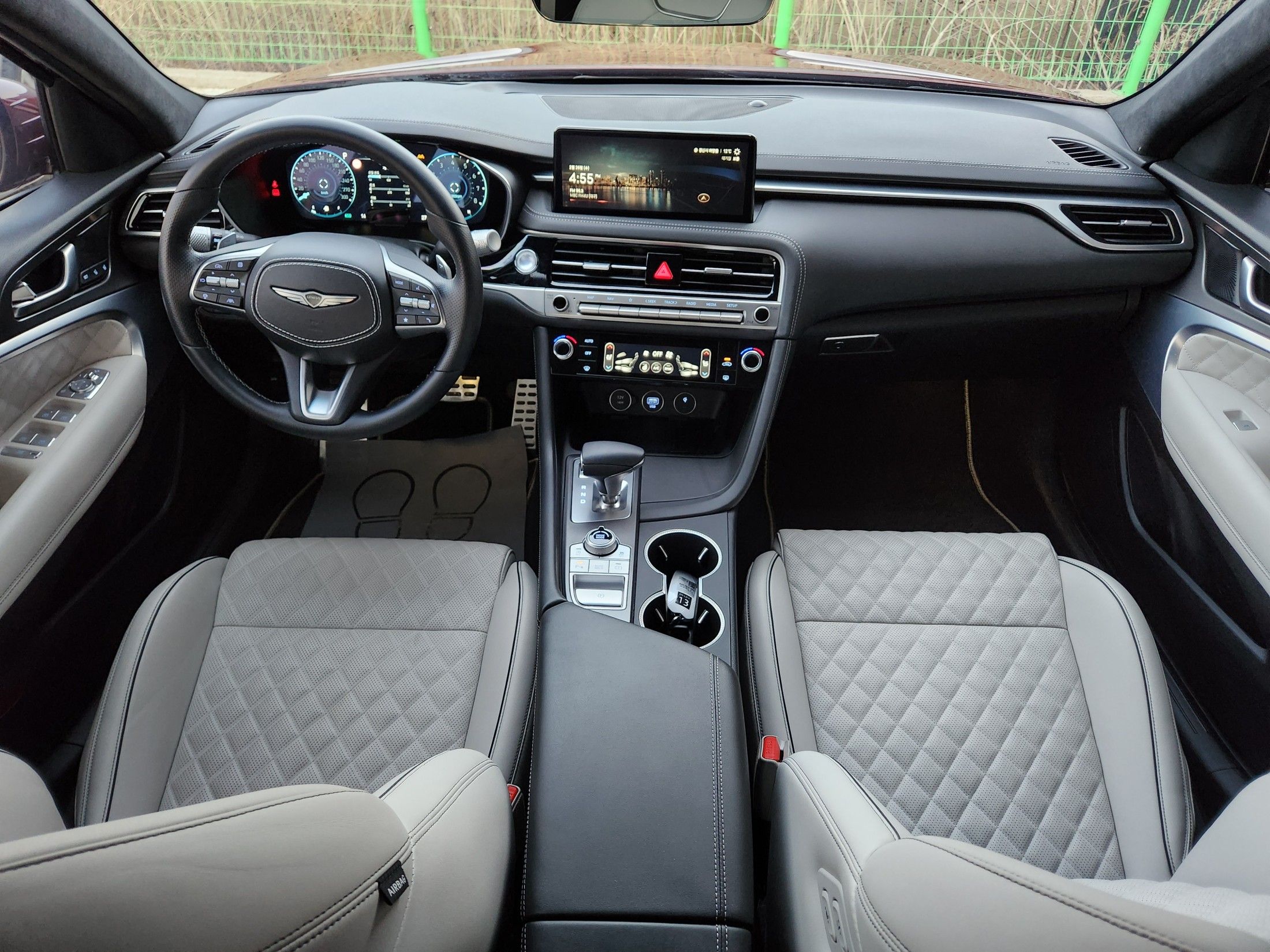 GENESIS G70