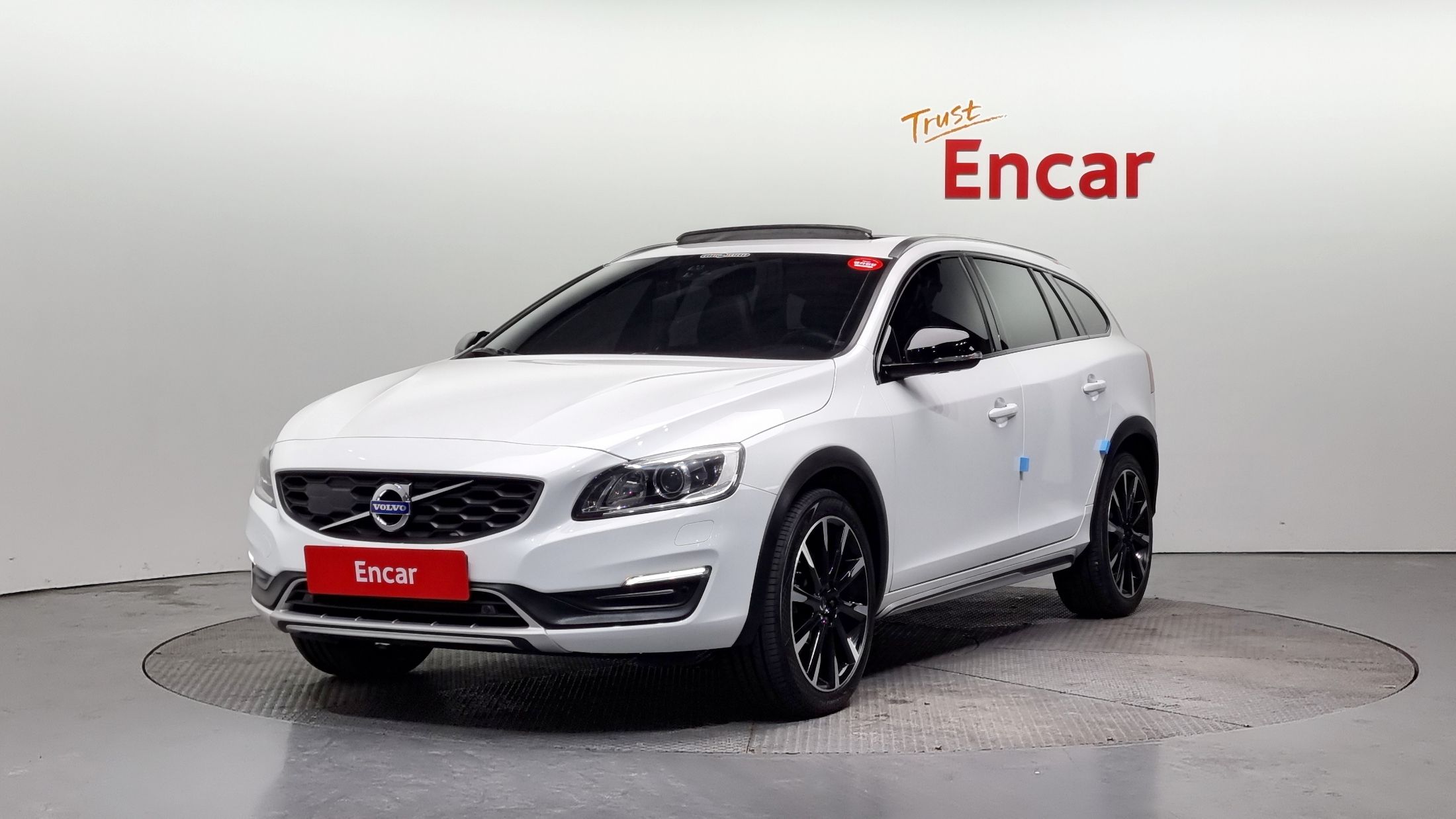 VOLVO V60 CROSS COUNTRY