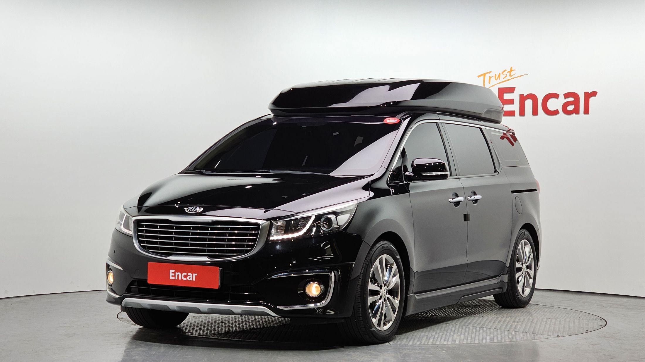 KIA CARNIVAL 2015
