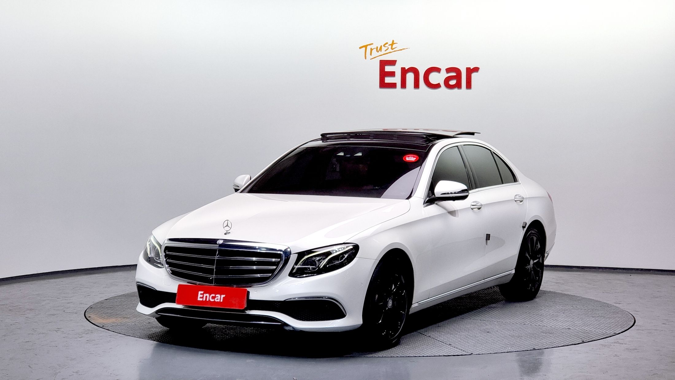 MERCEDES BENZ E-CLASS W213 2016