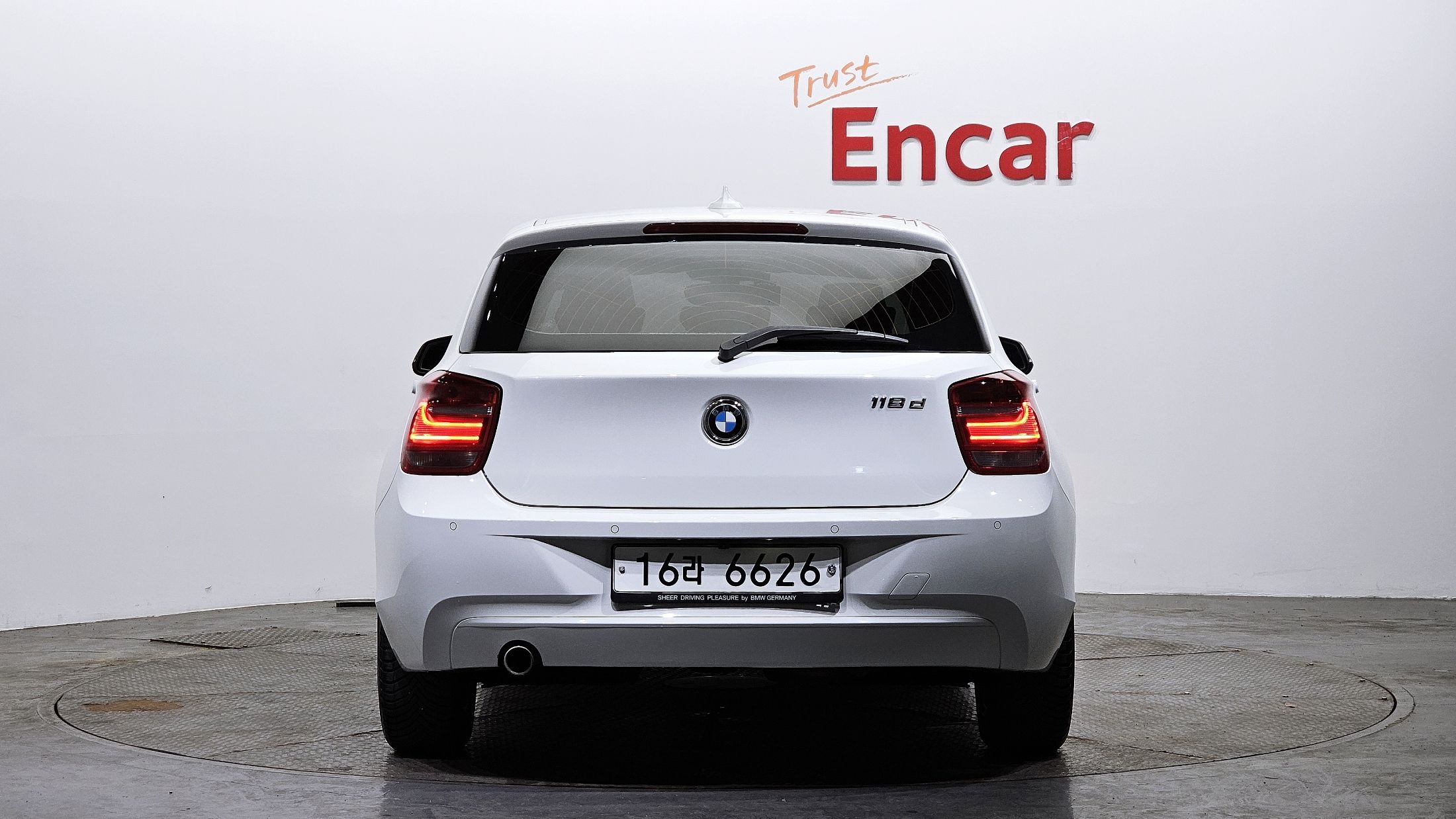 BMW 1-SERIES F20 2013