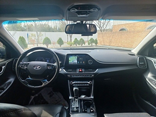 HYUNDAI GRANDEUR IG 2017