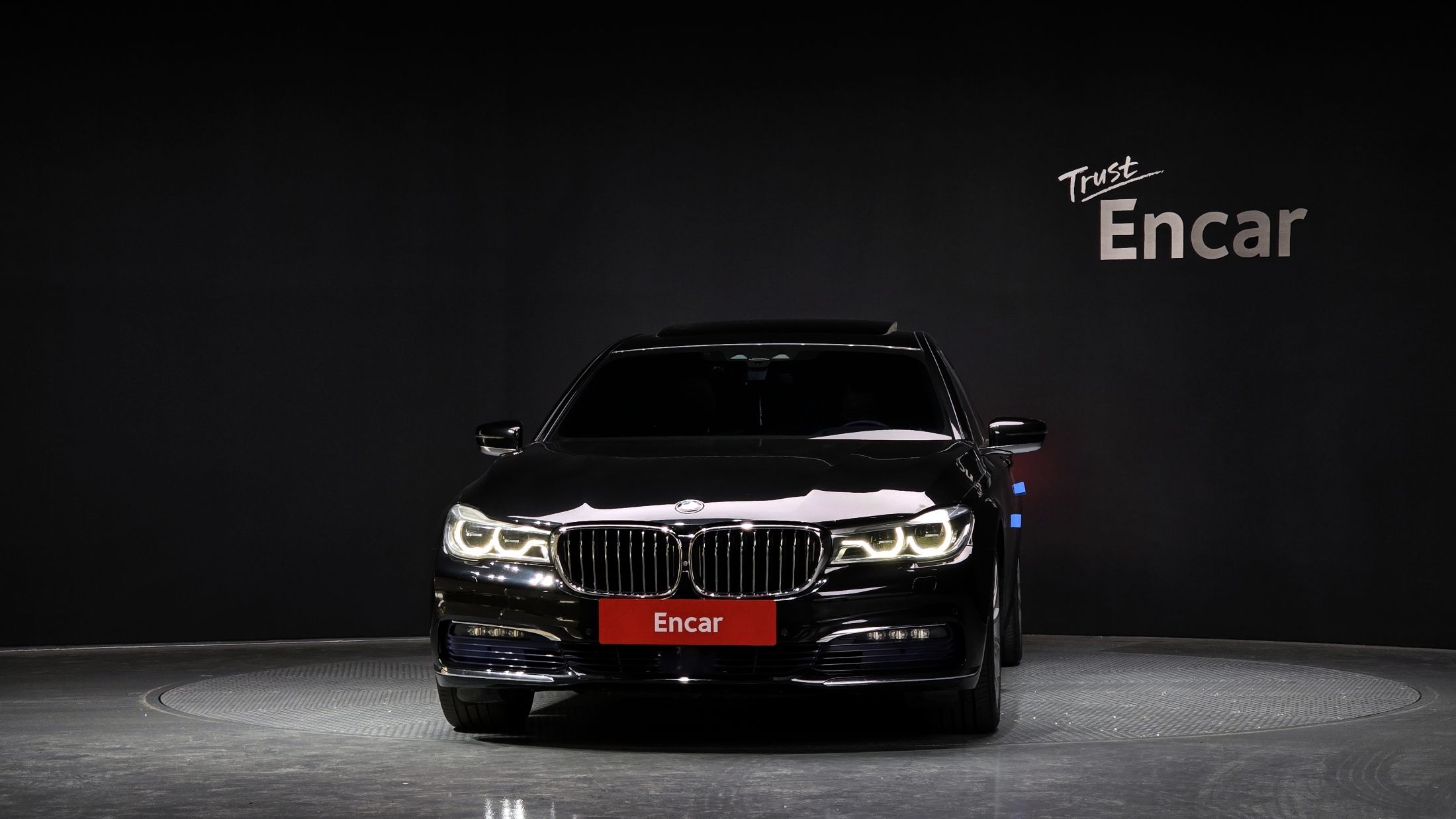 BMW 7-SERIES G11 2016