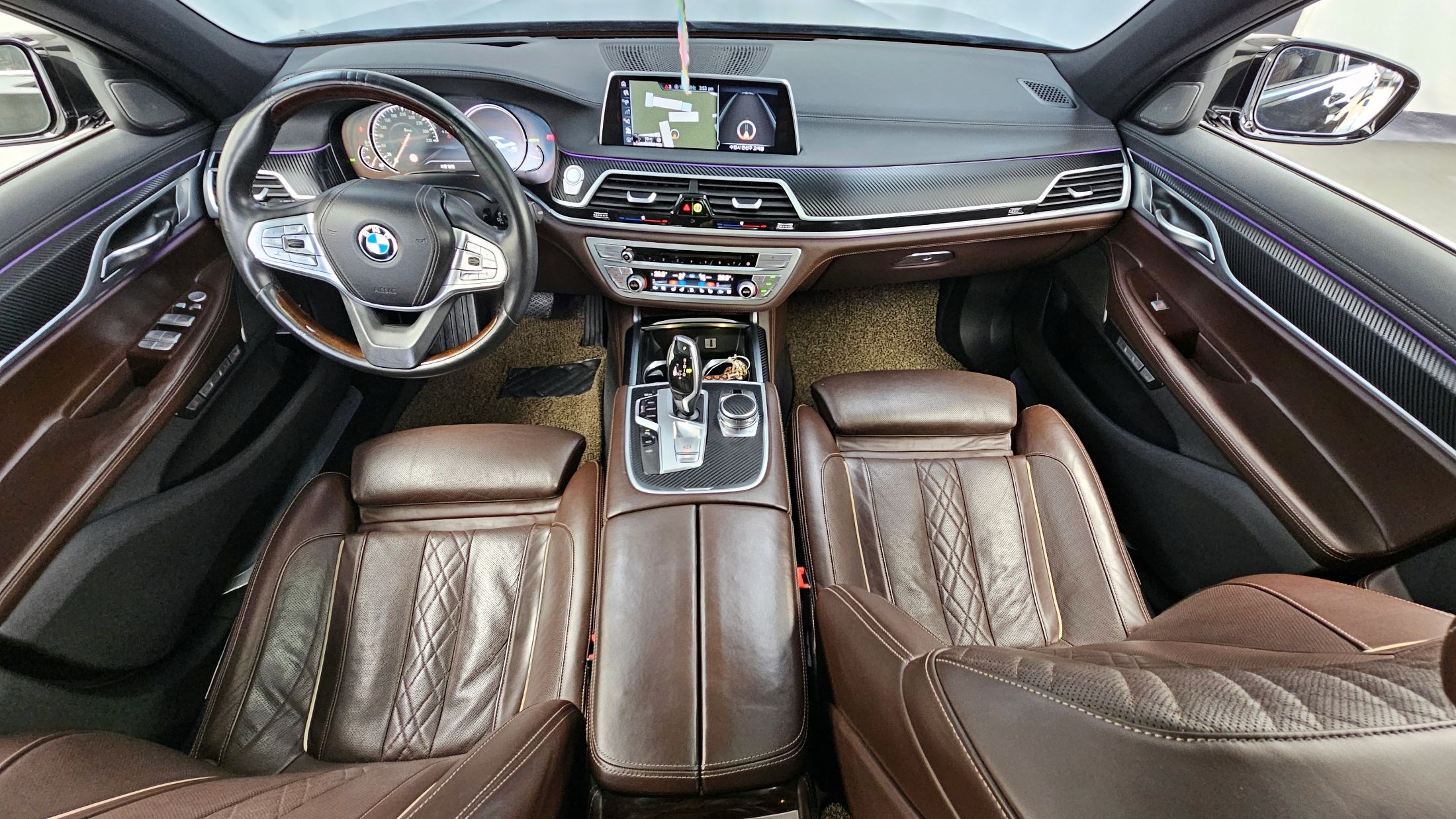 BMW 7-SERIES G11 2016