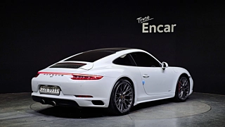 PORSCHE 911 2017