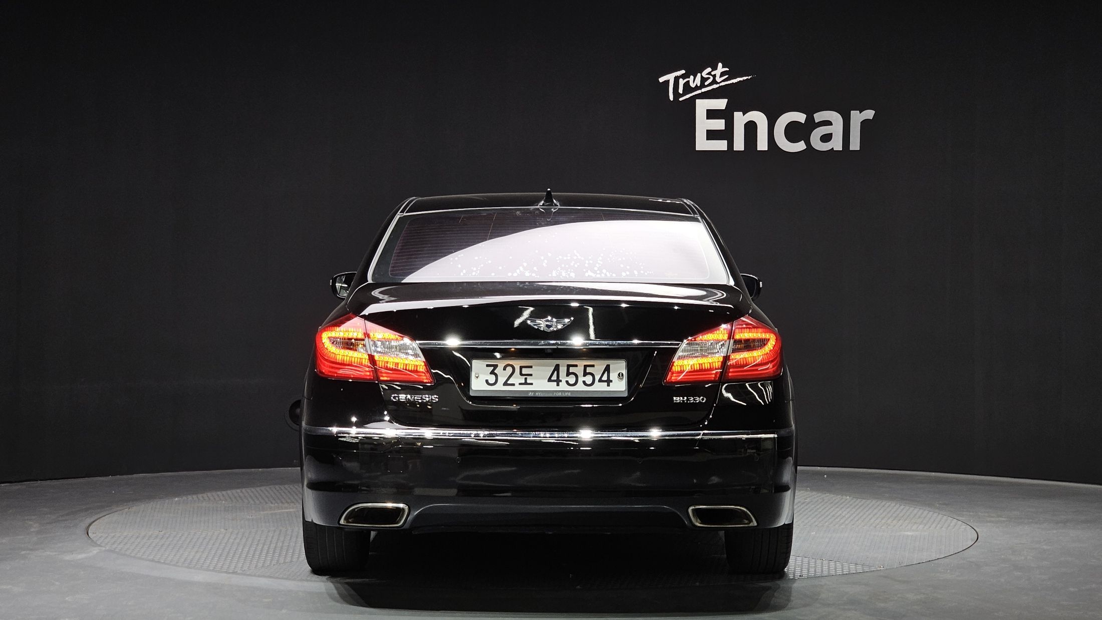 HYUNDAI GENESIS 2012