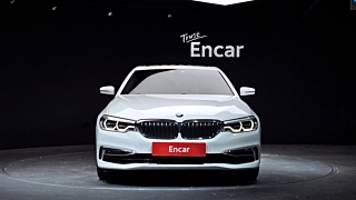 BMW 5-SERIES G30 2019