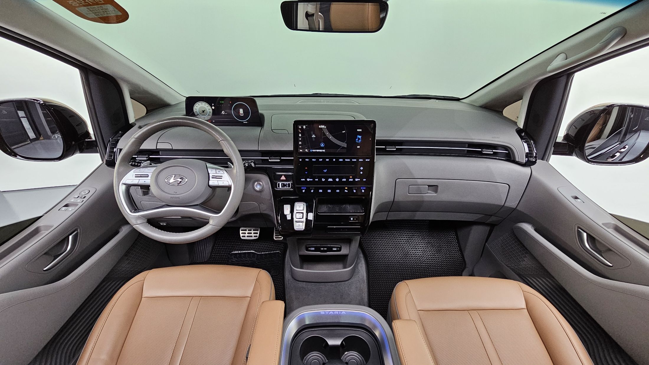 HYUNDAI STARIA 2021