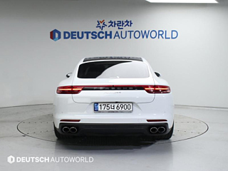 PORSCHE PANAMERA 971 2018