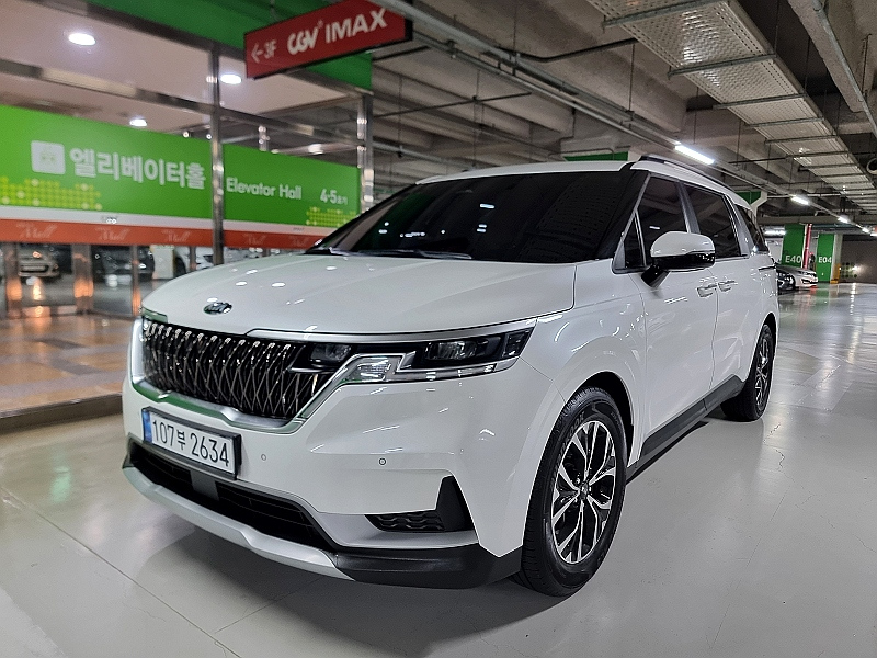 KIA CARNIVAL