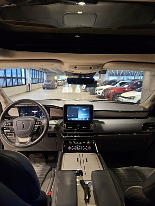 LINCOLN NAVIGATOR 2020