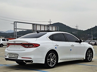 HYUNDAI GRANDEUR IG 2017