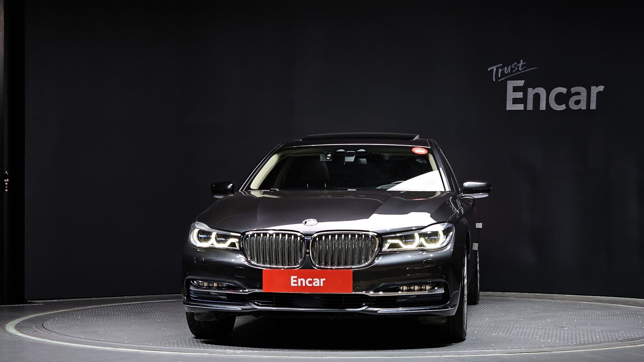 BMW 7-SERIES G11 2016