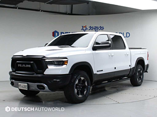 DODGE RAM PICK UP 2020