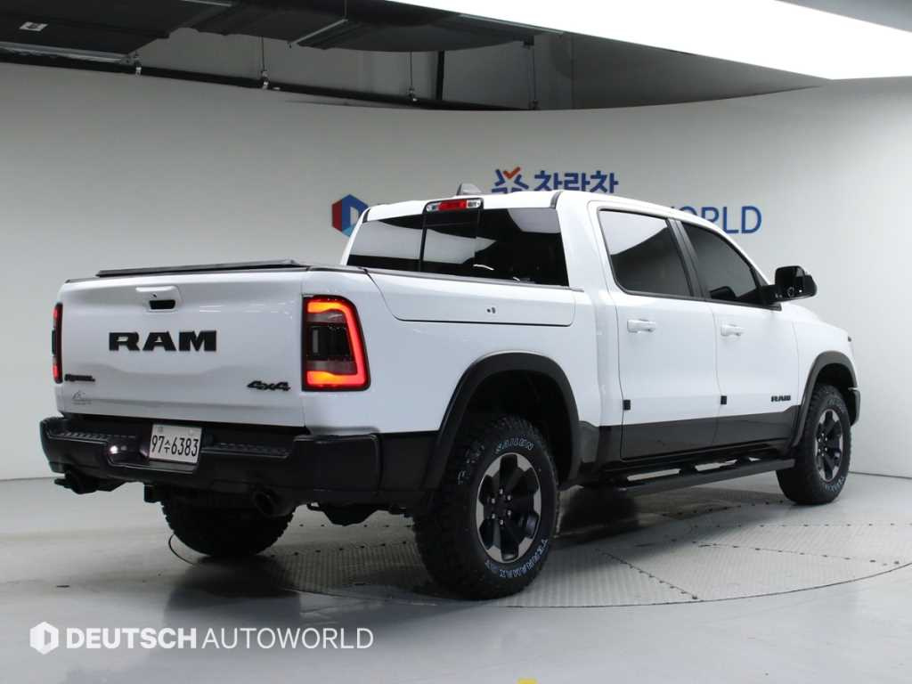 DODGE RAM PICK UP