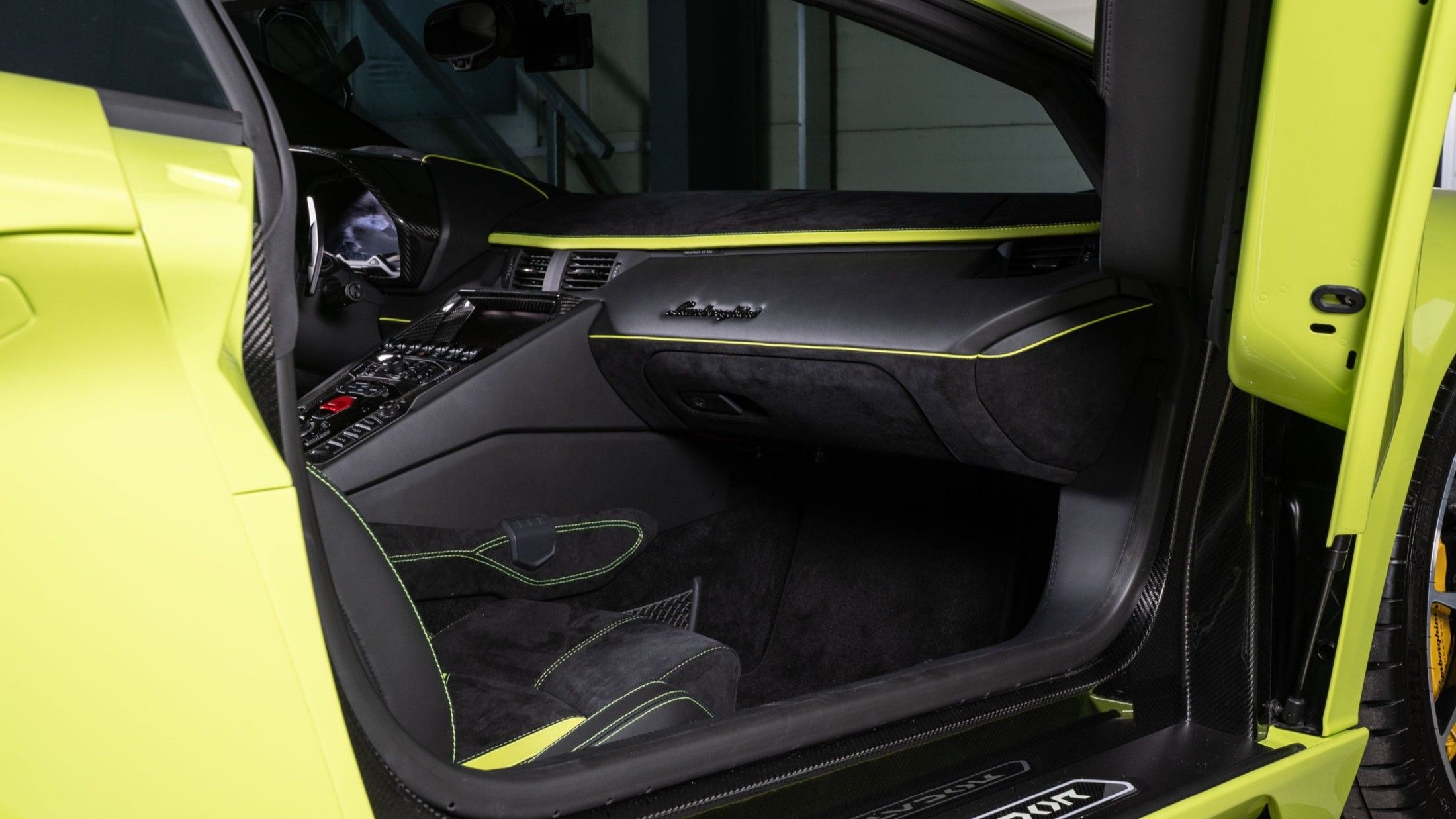 LAMBORGHINI AVENTADOR 2018