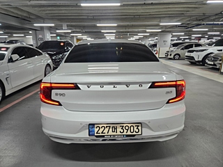 VOLVO S90 2021