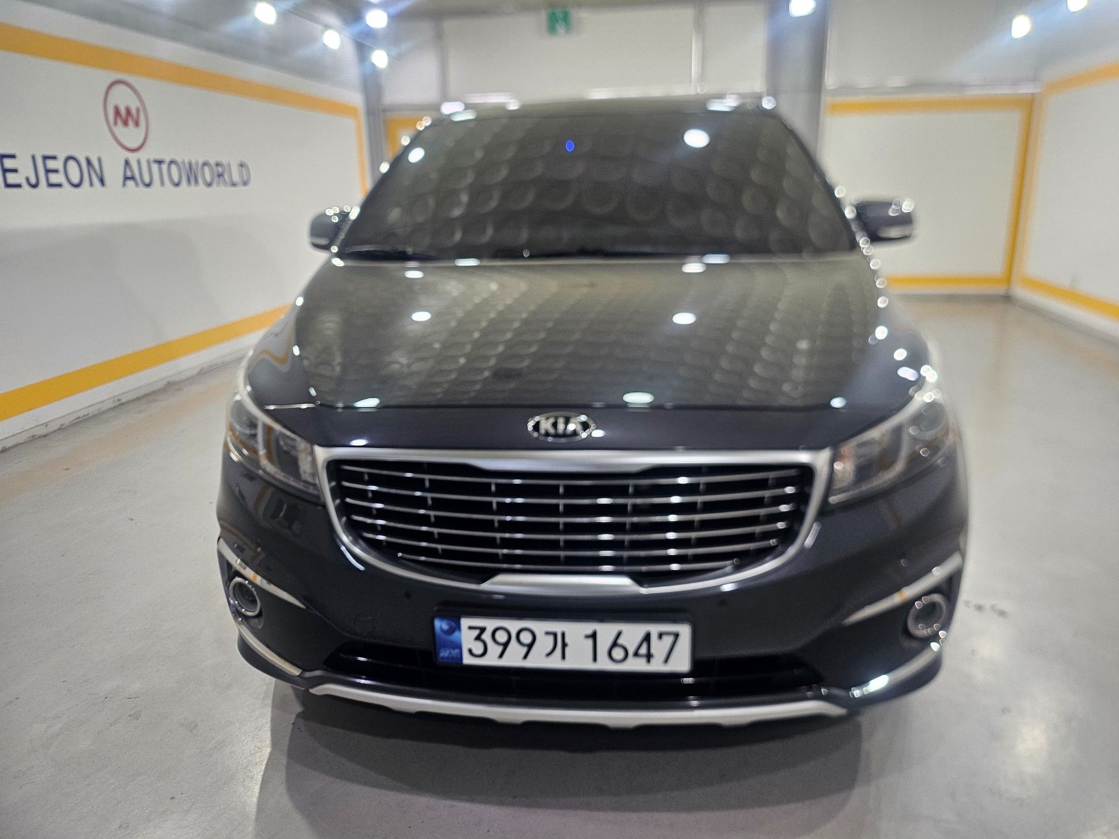 KIA CARNIVAL