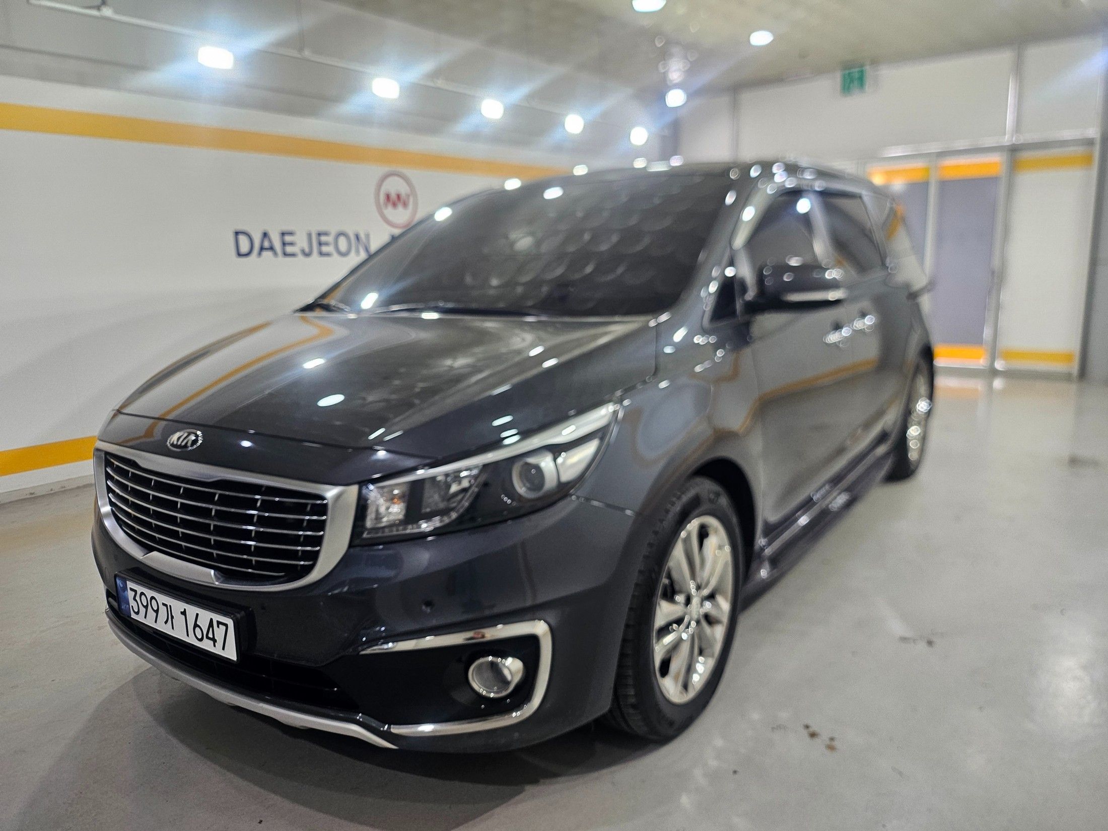 KIA CARNIVAL 2016