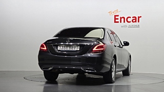 MERCEDES BENZ C-CLASS W205 2020