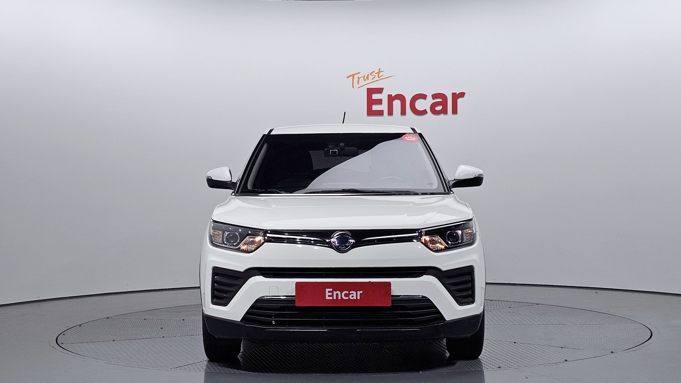 SSANGYONG TIVOLI VERY NEW 2020