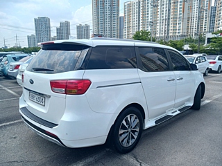 KIA CARNIVAL 2016