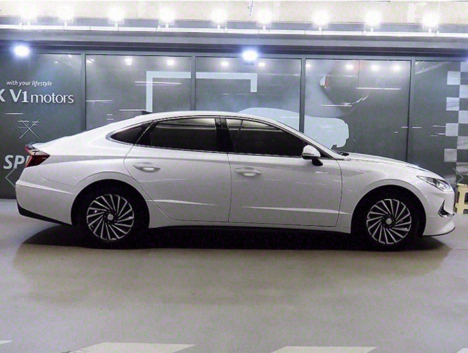 HYUNDAI SONATA HYBRID DN8 2020