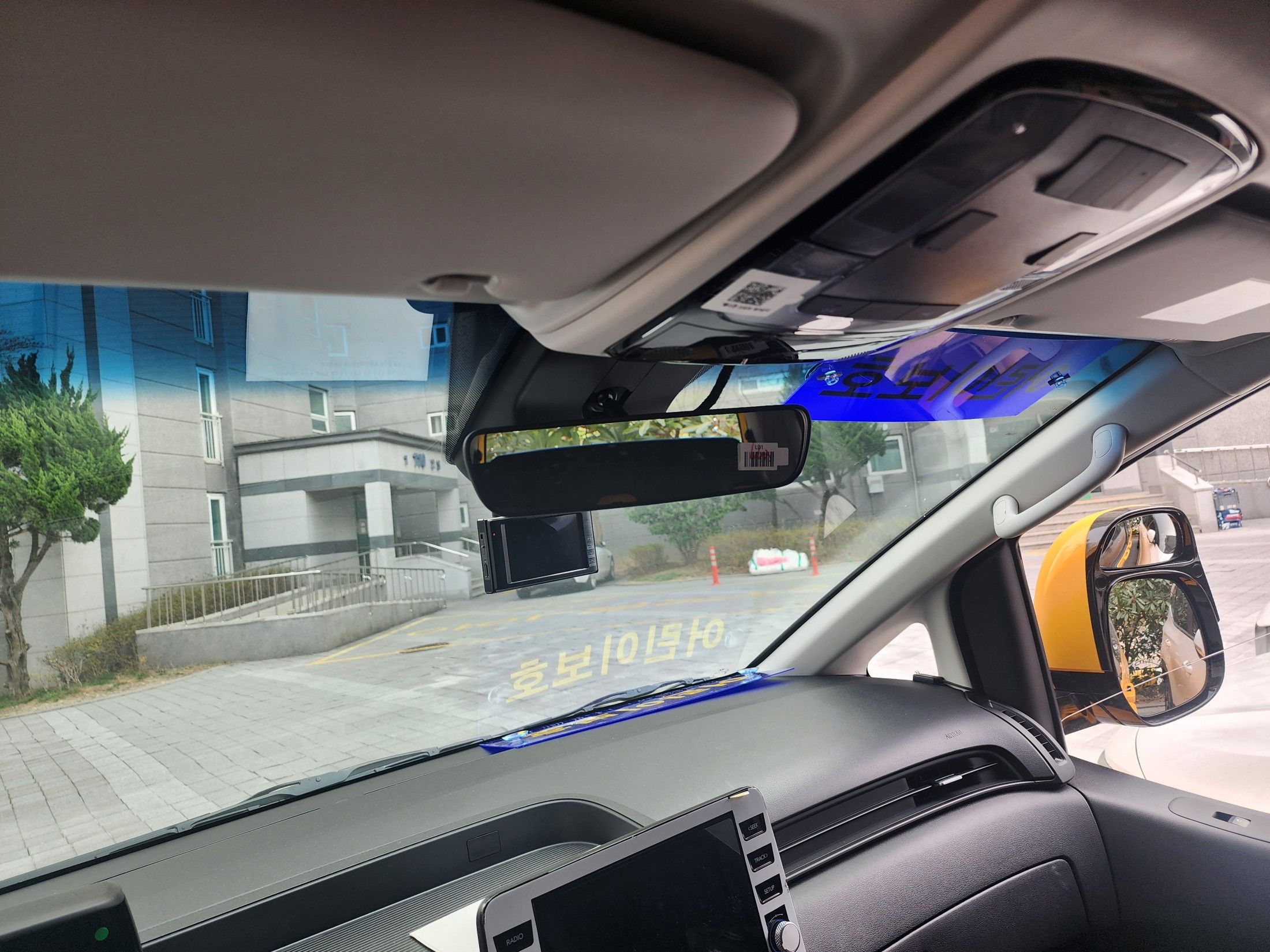 HYUNDAI STARIA 2024