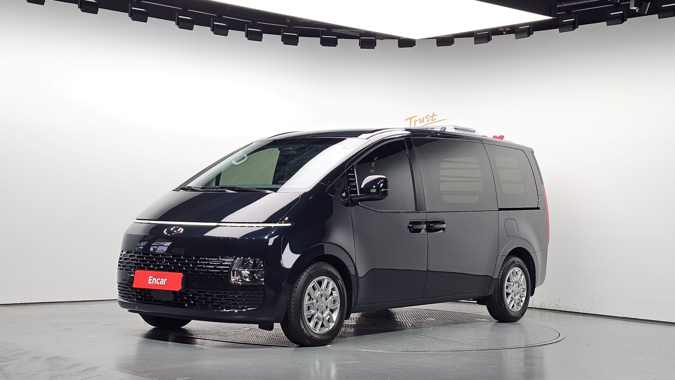 HYUNDAI STARIA 2023