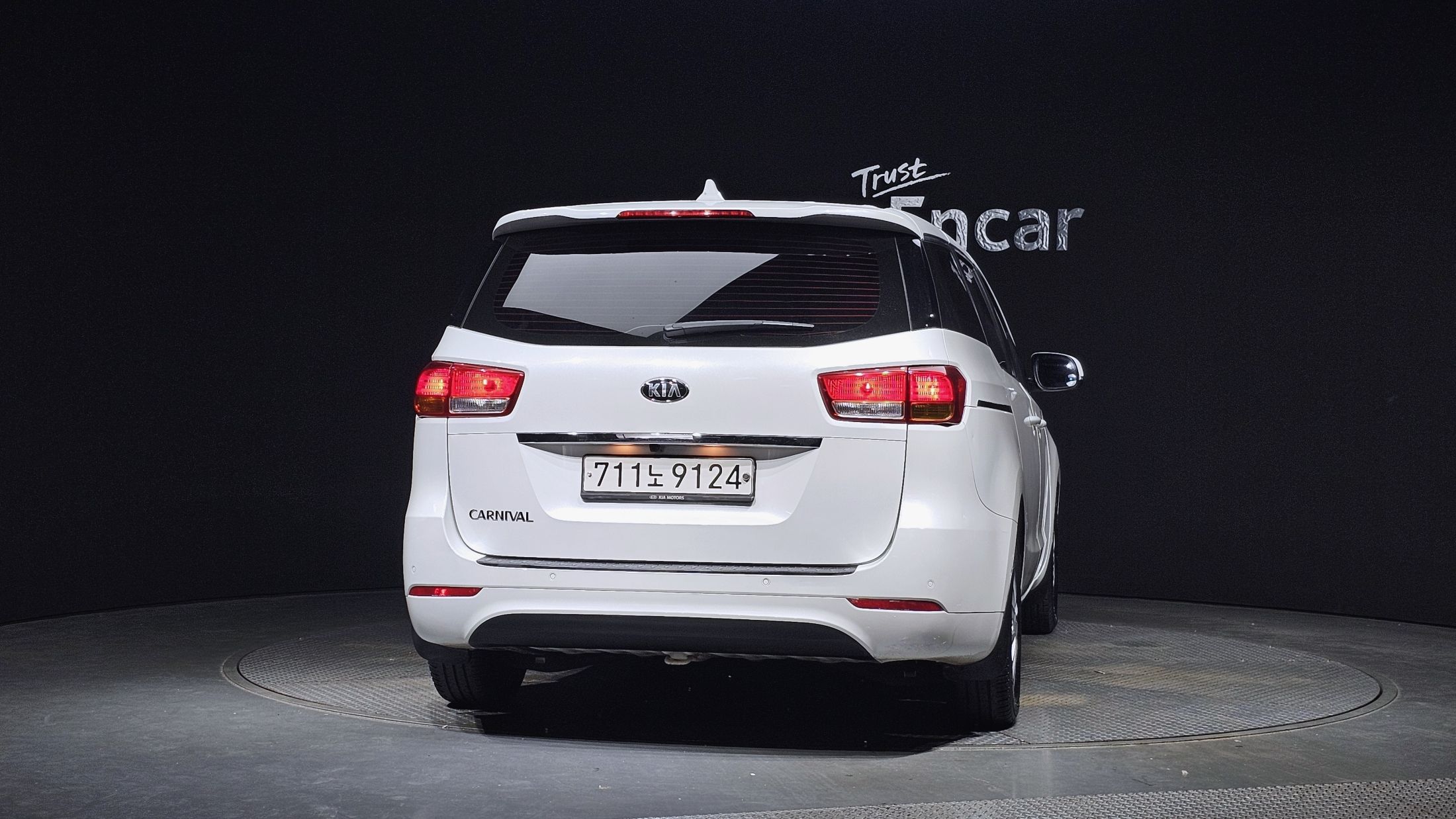 KIA CARNIVAL 2017