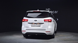 KIA CARNIVAL 2017