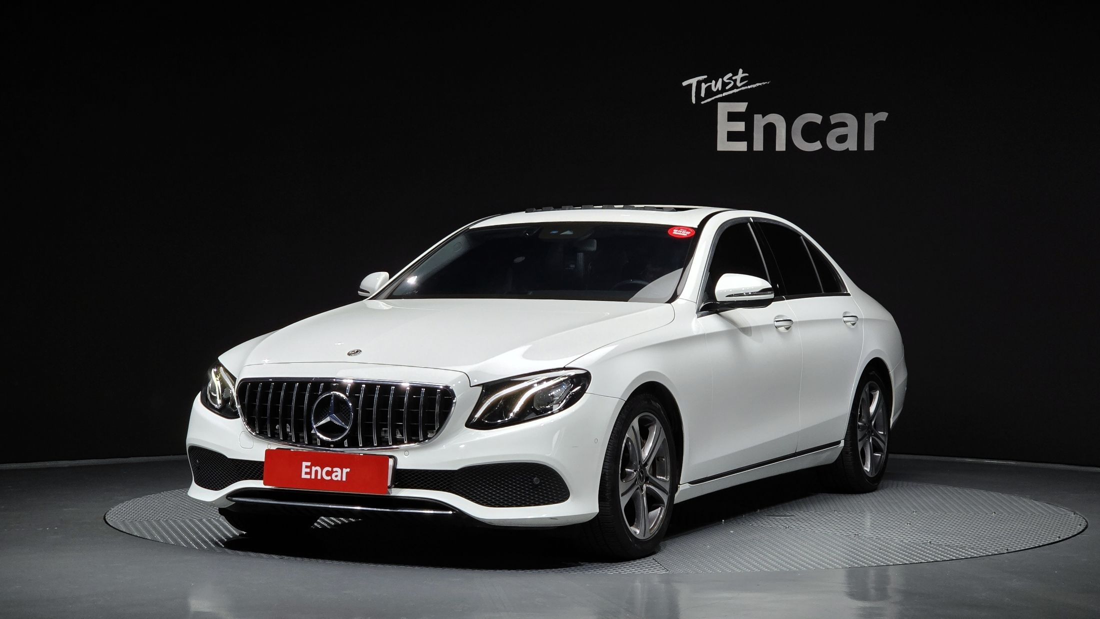 MERCEDES BENZ E-CLASS W213 2019