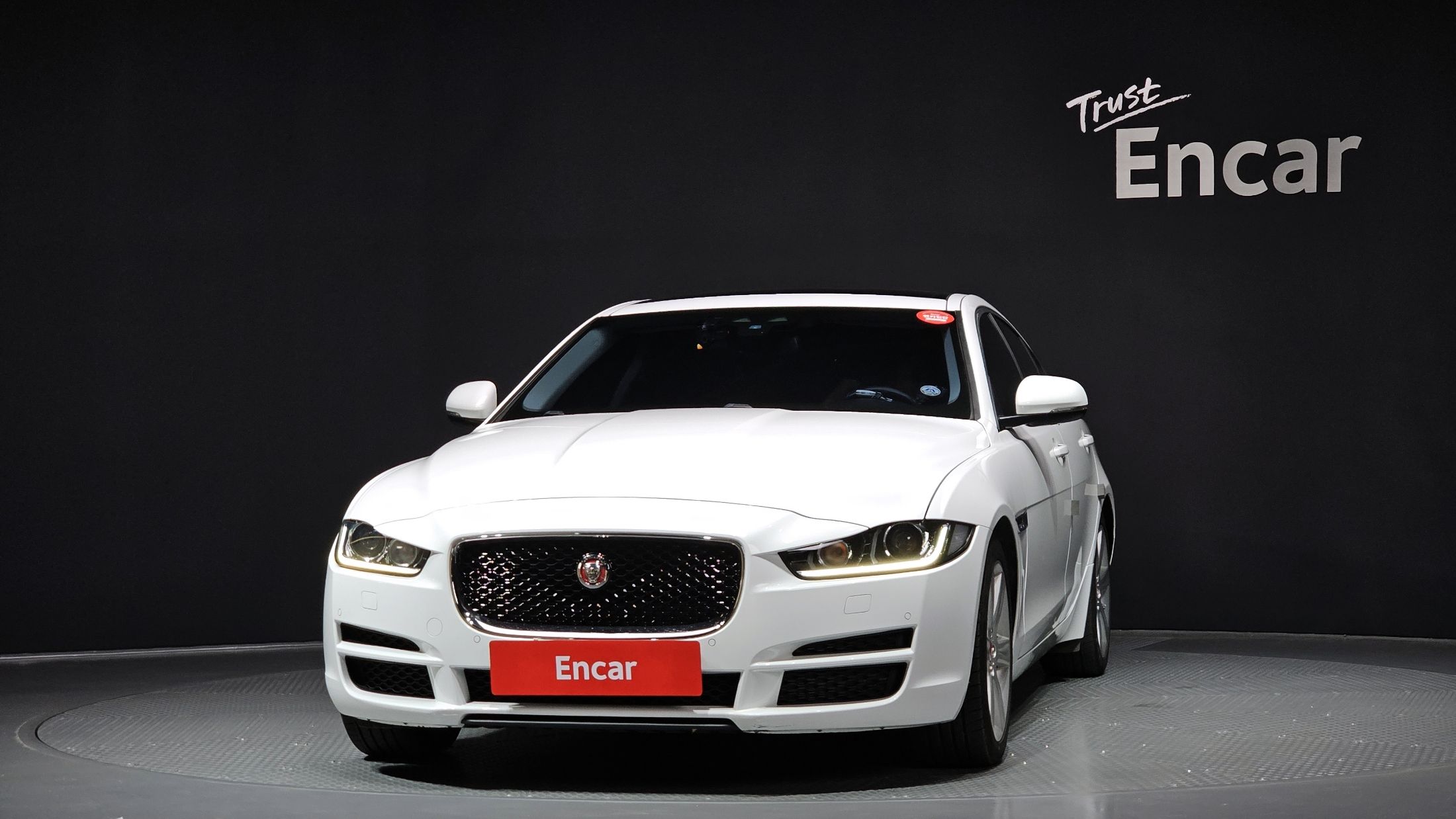 JAGUAR XE 2016