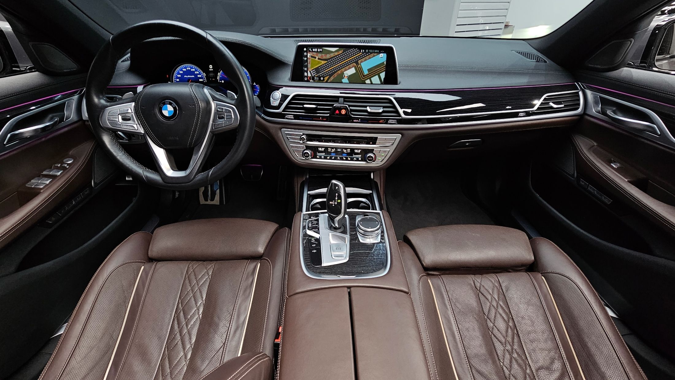 BMW 7-SERIES G11 2017