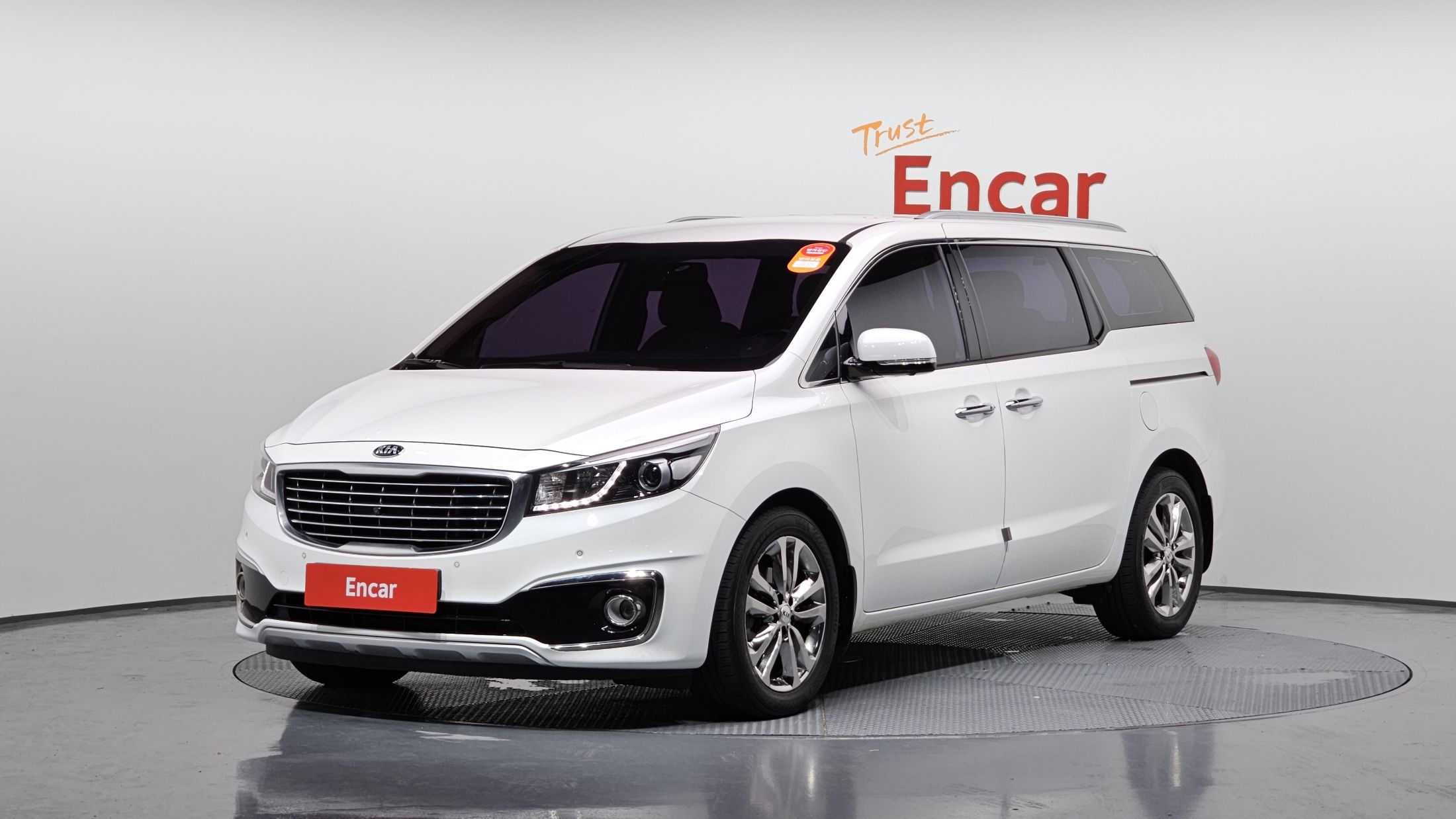 KIA CARNIVAL 2015