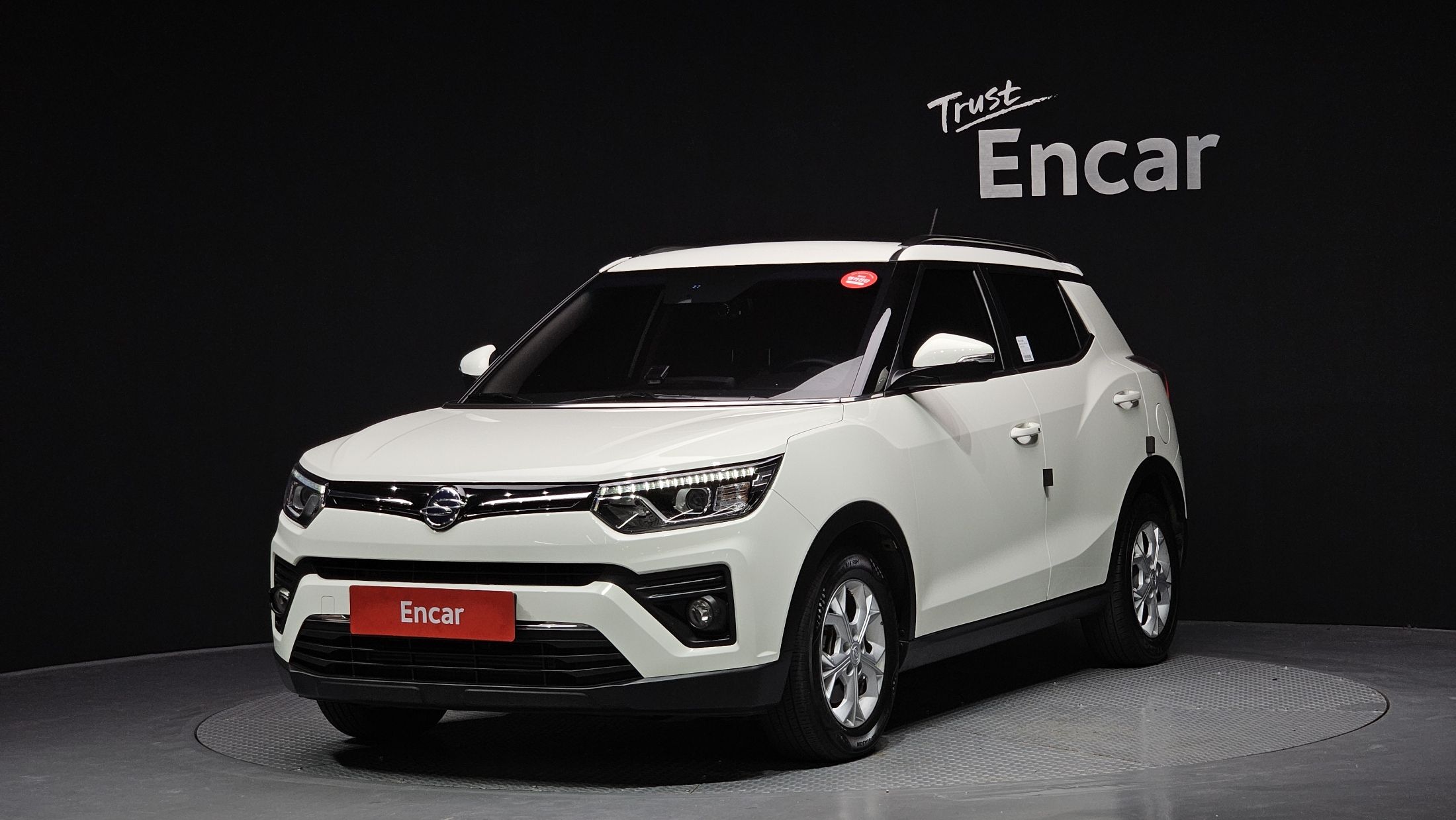 SSANGYONG TIVOLI VERY NEW 2021