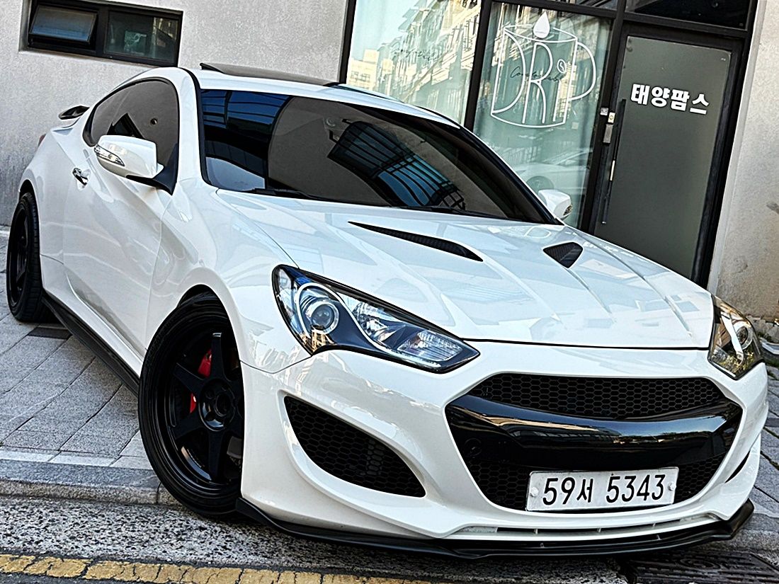 HYUNDAI GENESIS COUPE 2010