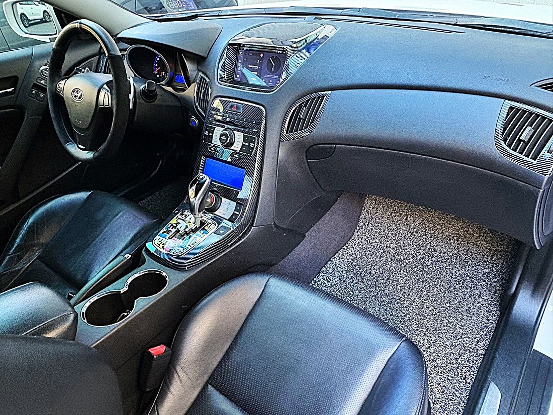 HYUNDAI GENESIS COUPE 2010