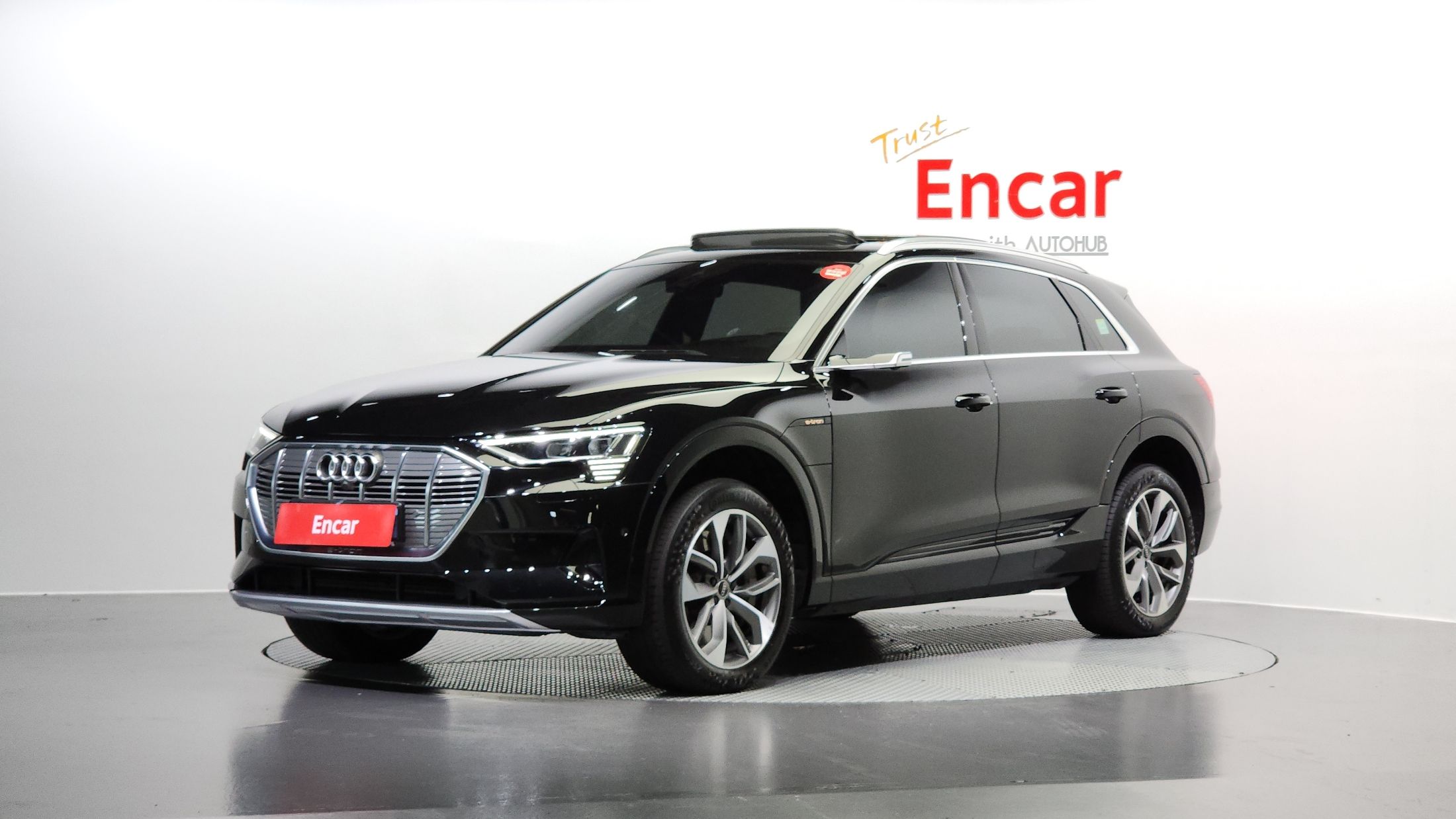 AUDI E-TRON