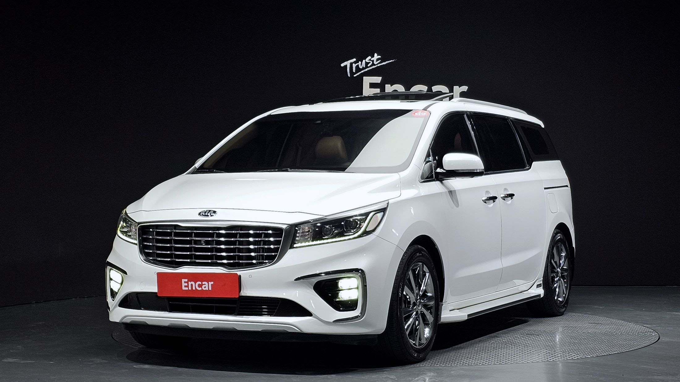 KIA CARNIVAL 2018