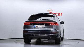 AUDI Q8 4M 2021