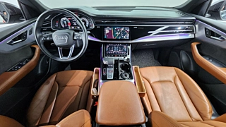 AUDI Q8 4M 2021
