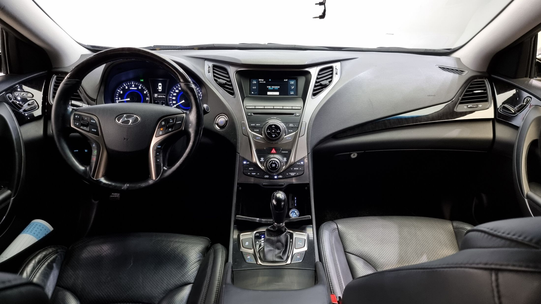 HYUNDAI GRANDEUR HG 2013