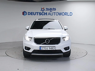 VOLVO XC40 2020