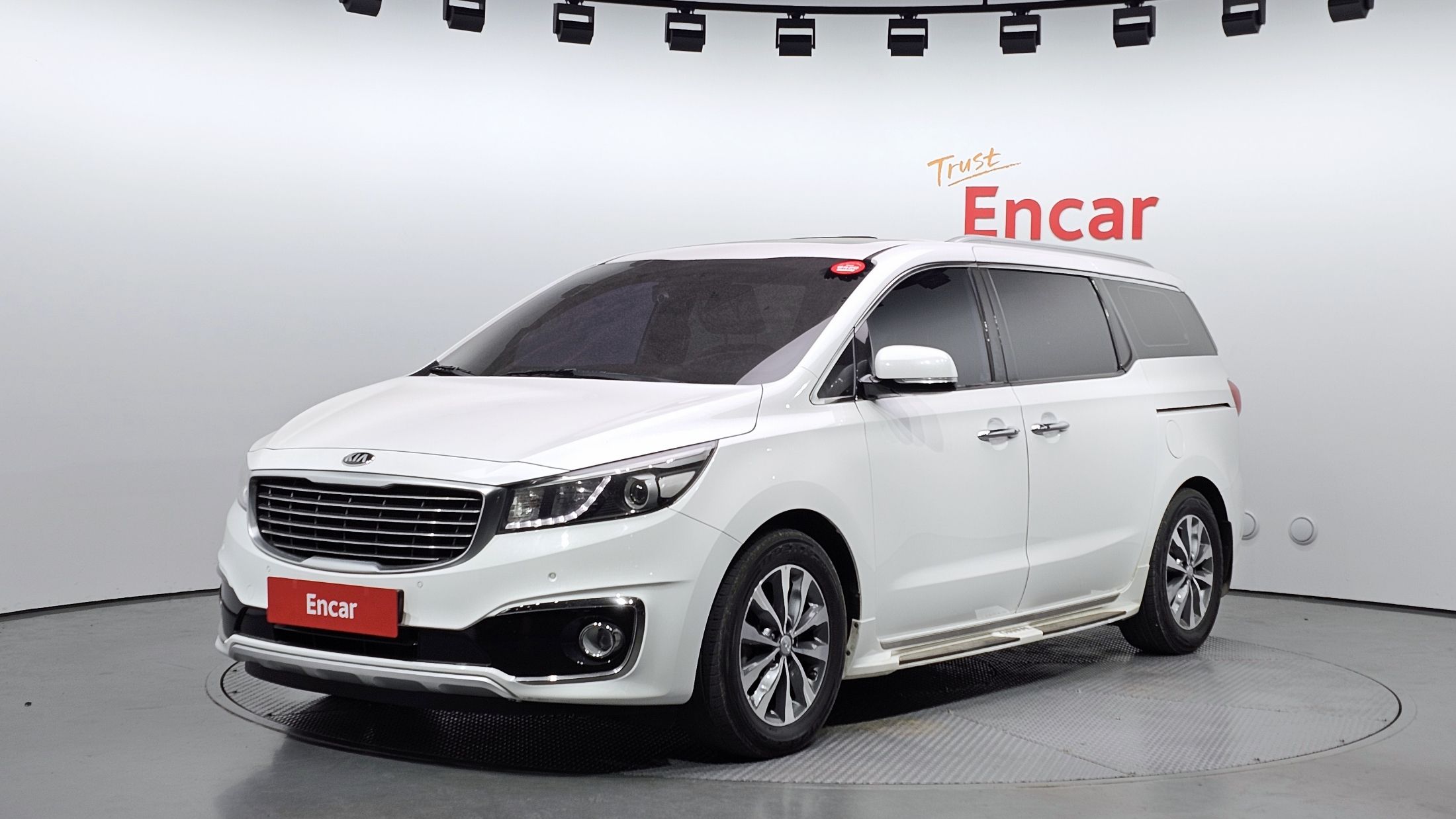 KIA CARNIVAL 2016