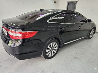 HYUNDAI GRANDEUR HG HYBRID 2016