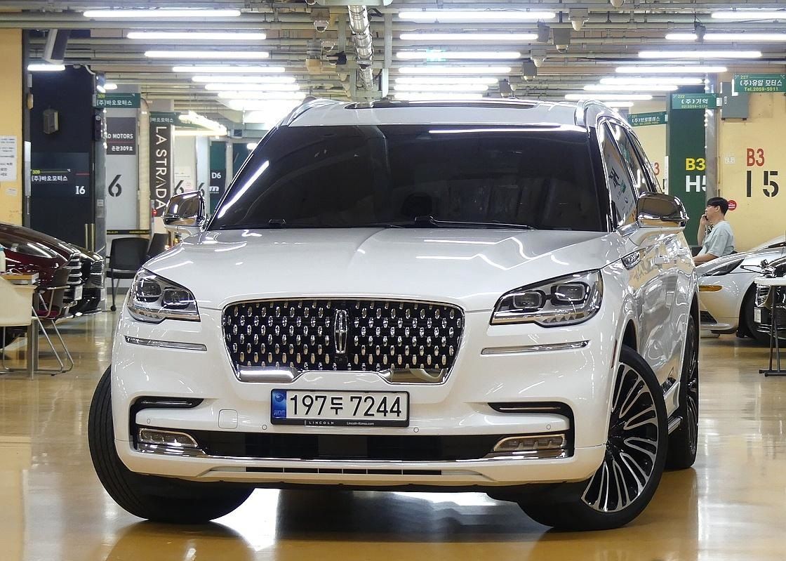 LINCOLN AVIATOR