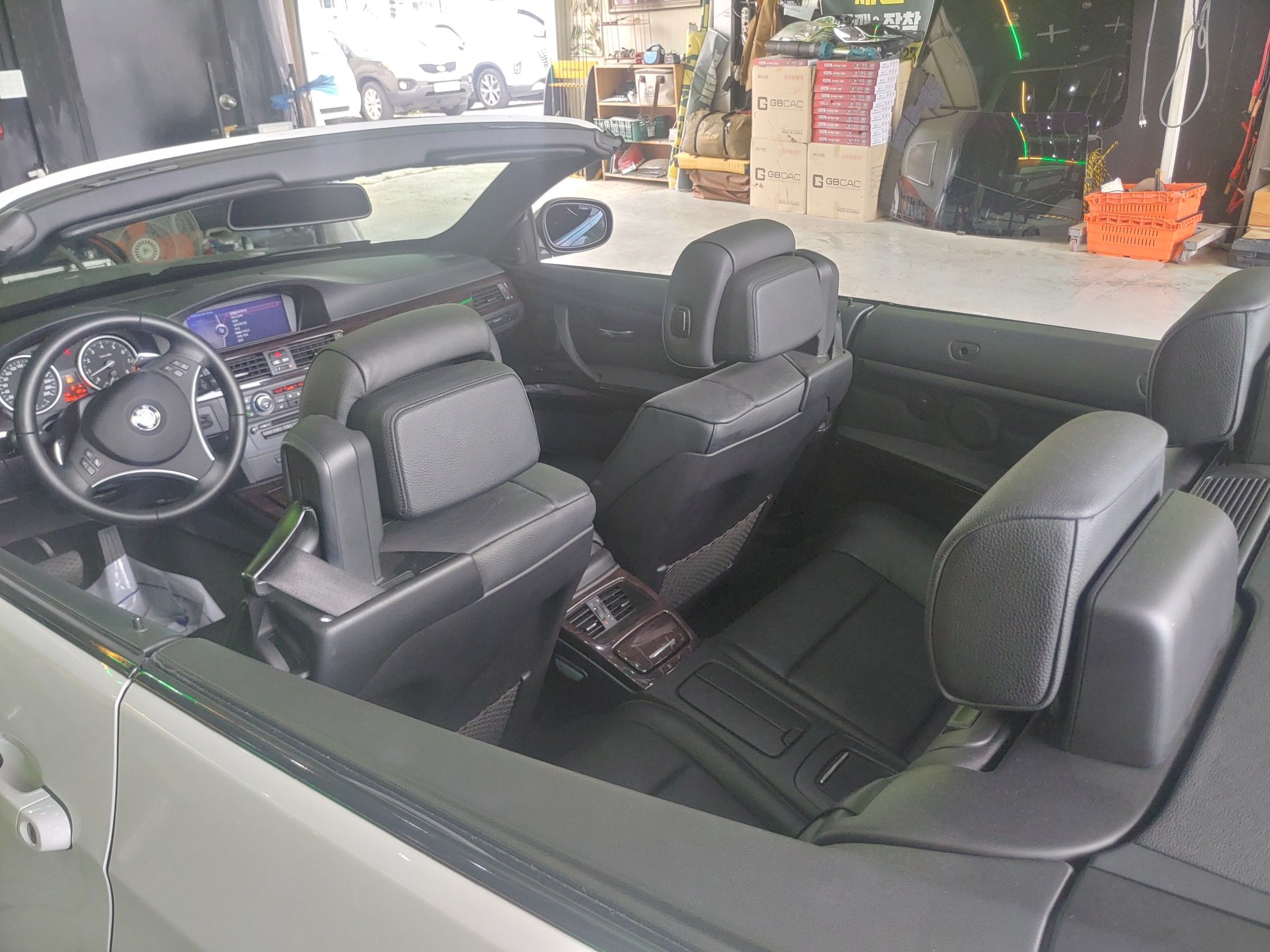 BMW 3-SERIES E90 2011