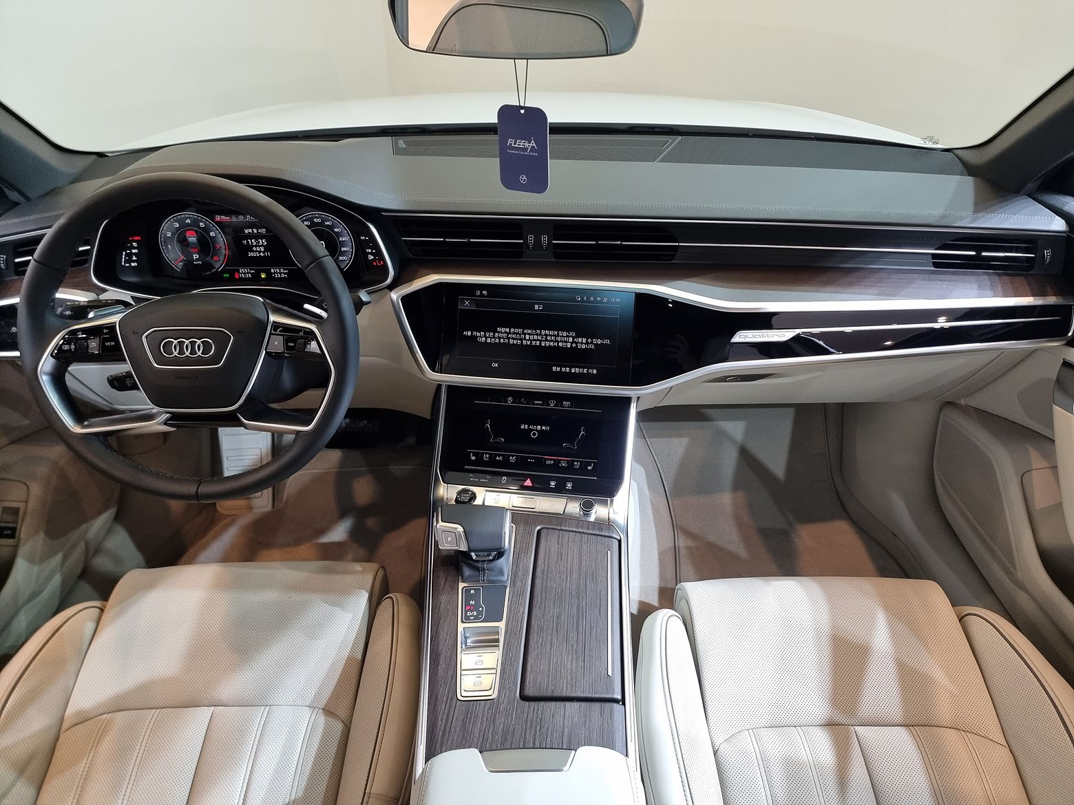 AUDI A6 C8